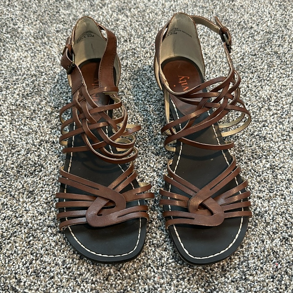 Pretty brown wedge sandal!